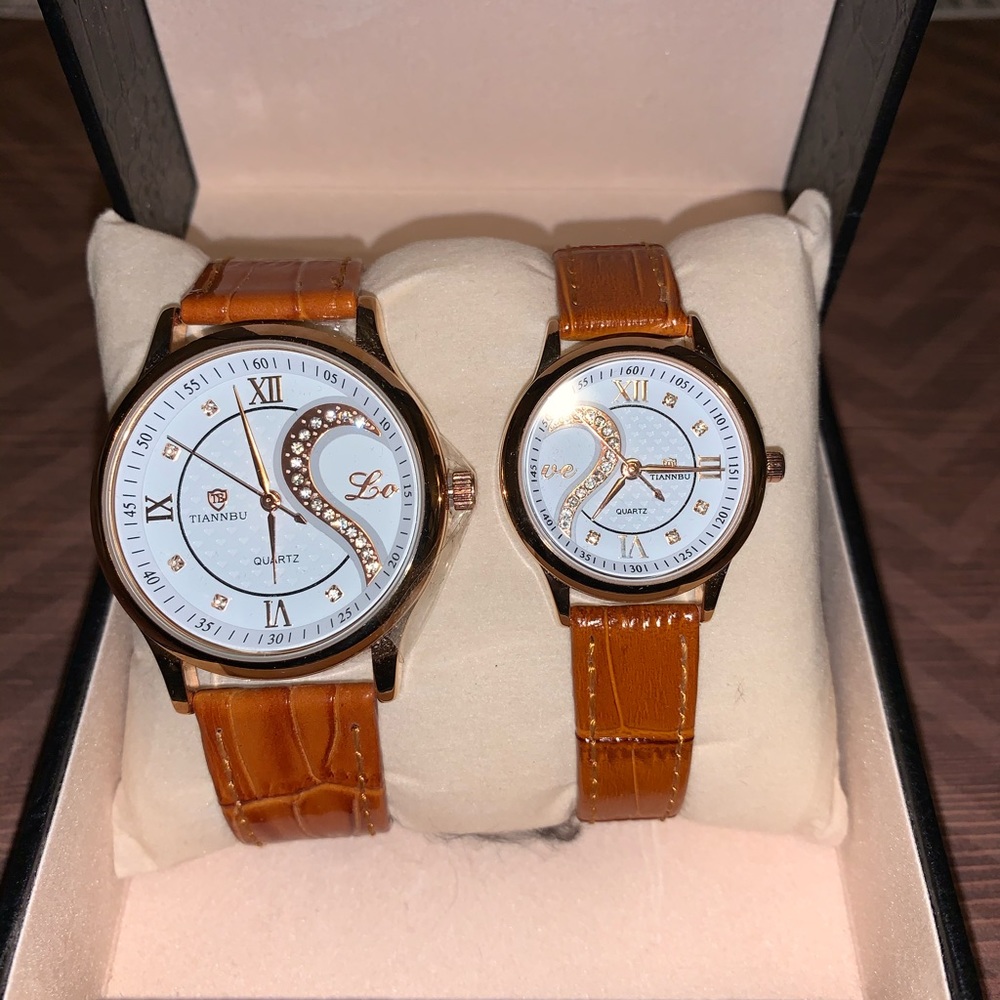 Tiannbu His & Her’s watch set ( New)